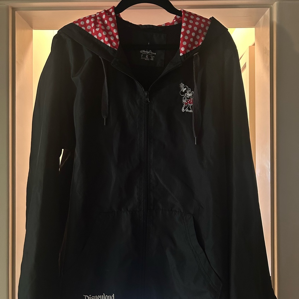 Disney Parks Minnie Mouse Hooded Jacket Size Large patch front pockets VERY CUTE